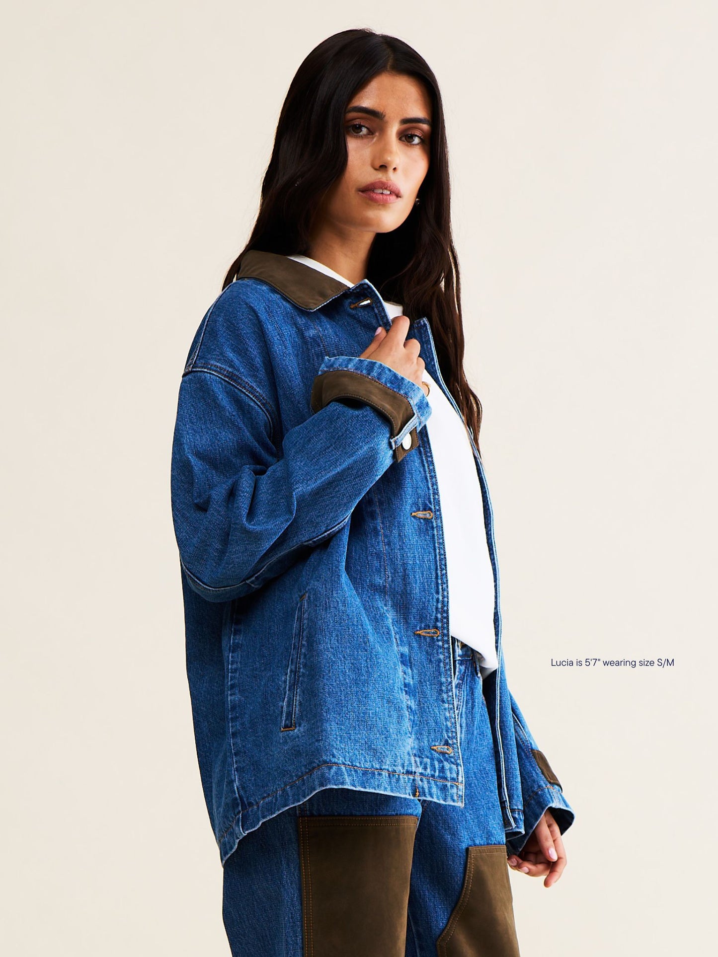 denim barn jacket -med wash + brown suede collar