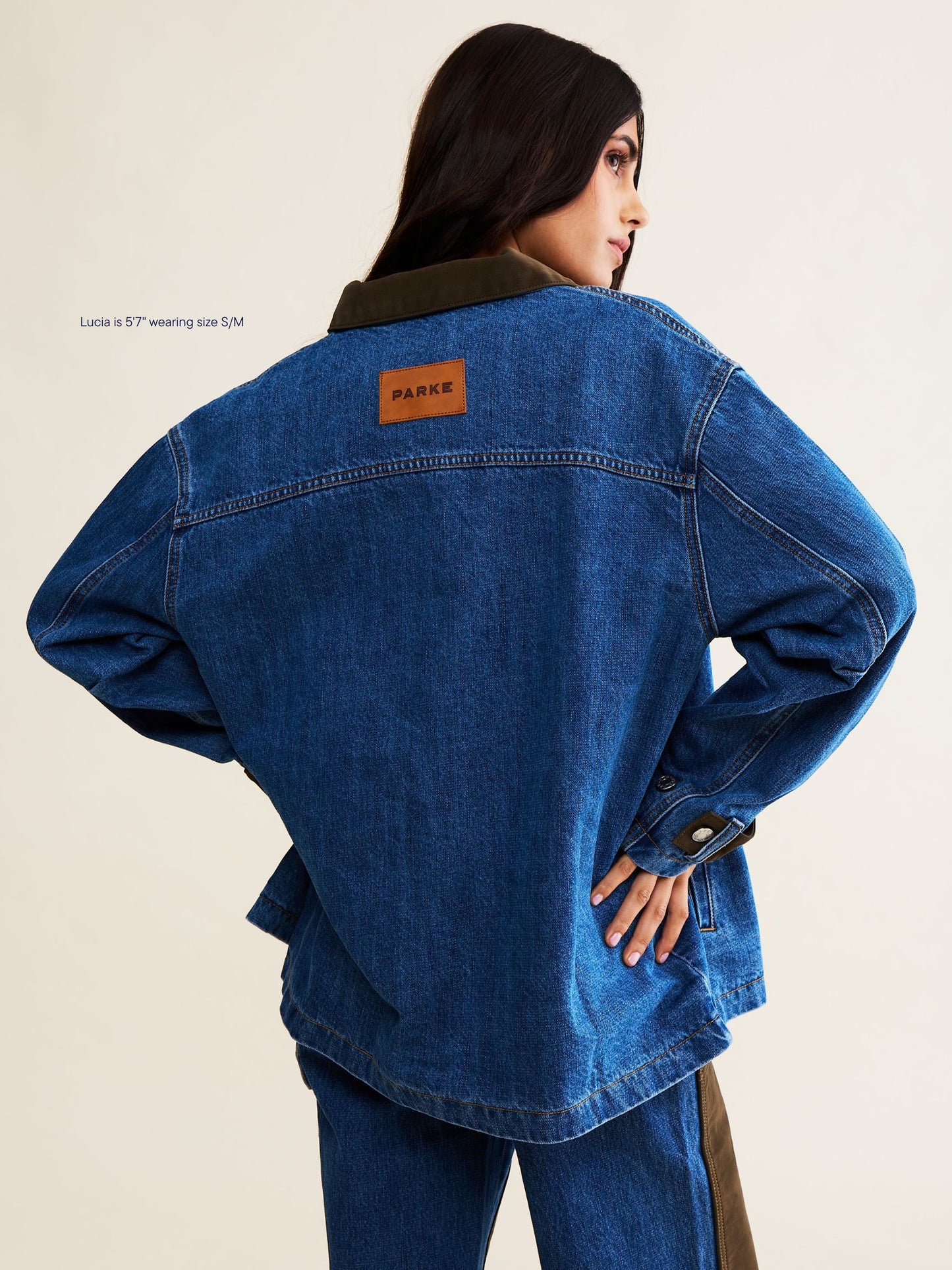 denim barn jacket -med wash + brown suede collar