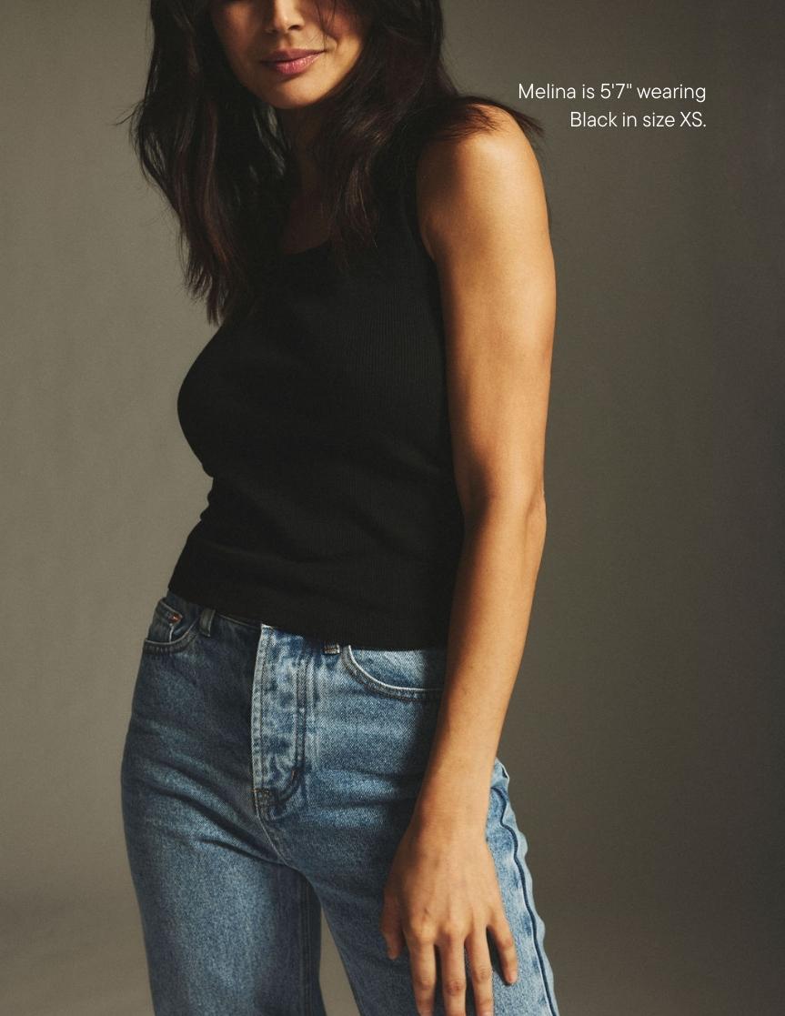 girl wearing black classic tank -black