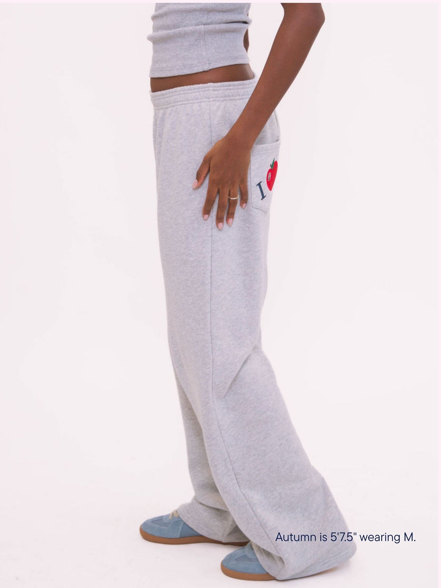 girl wearing parke x scl boxer sweatpant -heather grey