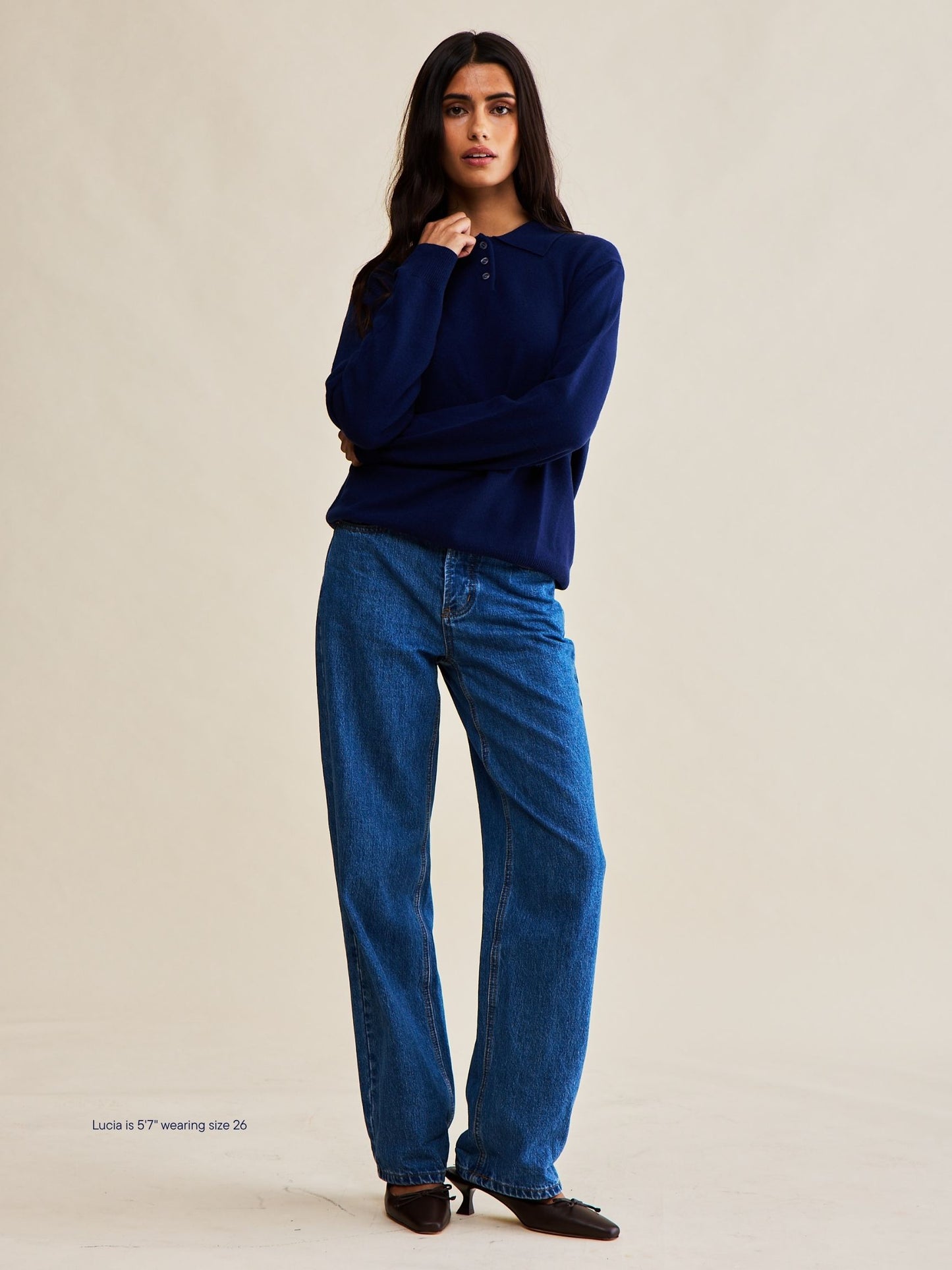 girl wearing classic straight jeans -medium wash