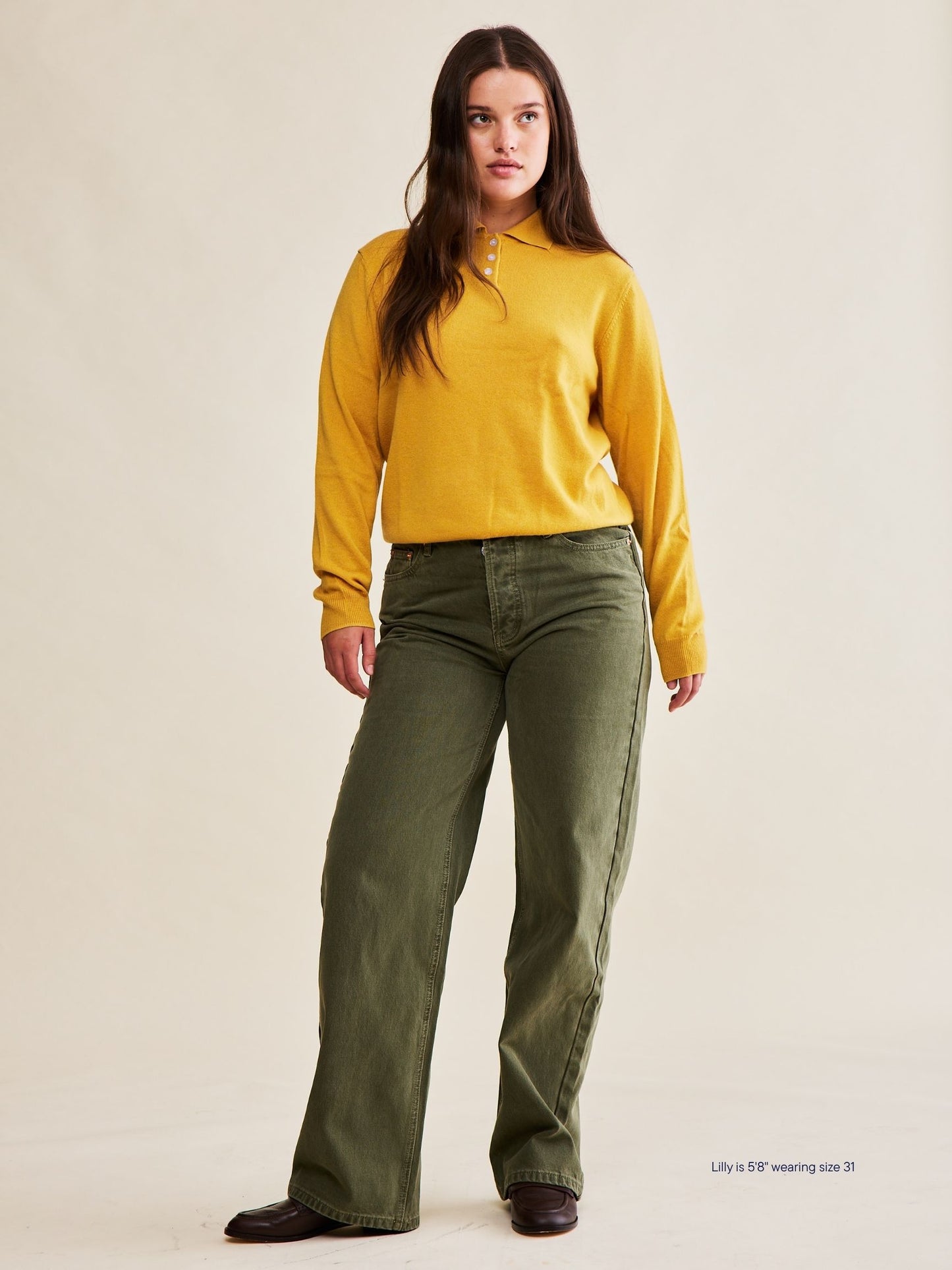 girl wearing classic straight jeans -olive