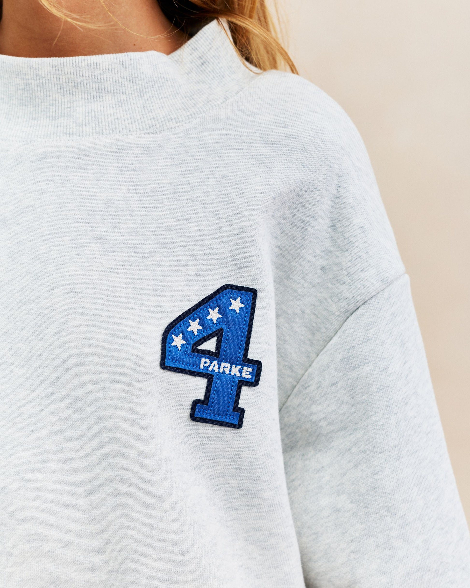 Graphic Mockneck - 4 Graphic