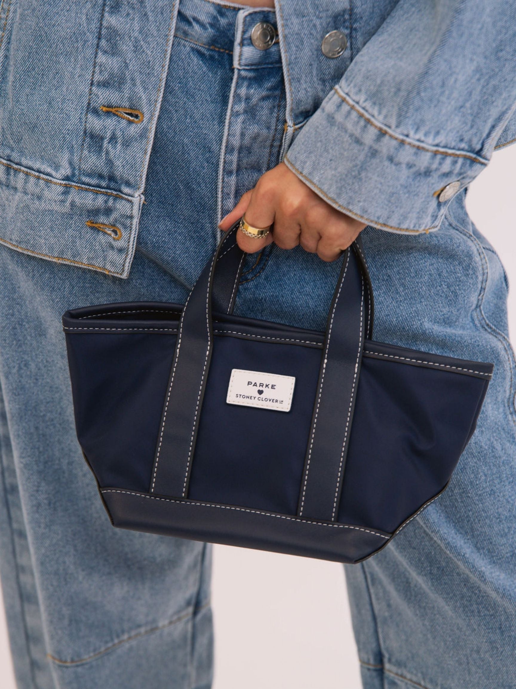 stout tote -sapphire nylon
