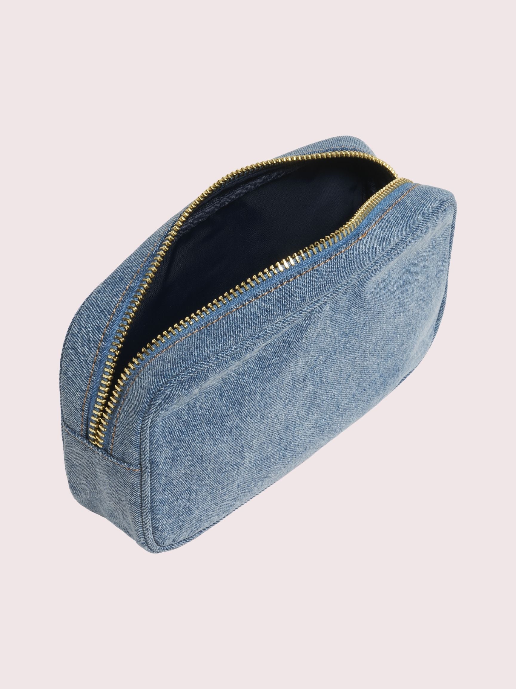Small Pouch flat lay -vintage wash