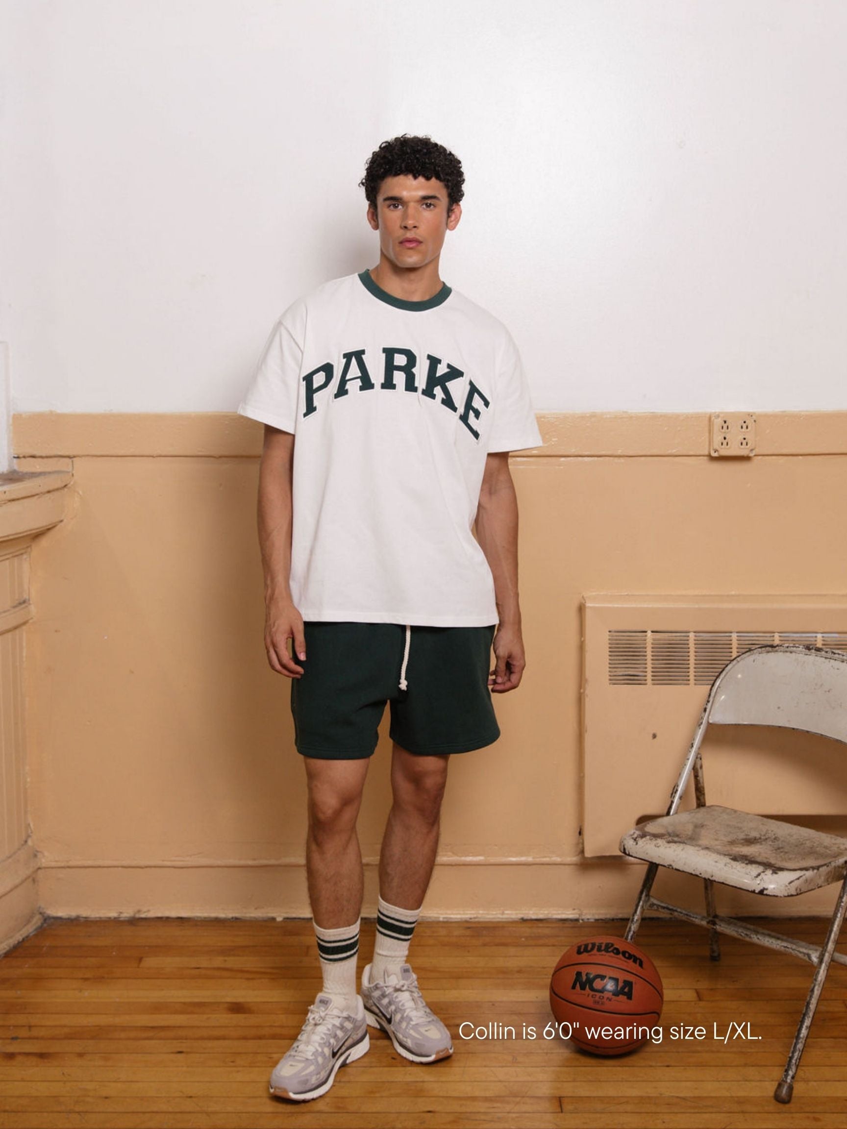 varsity tee -forest