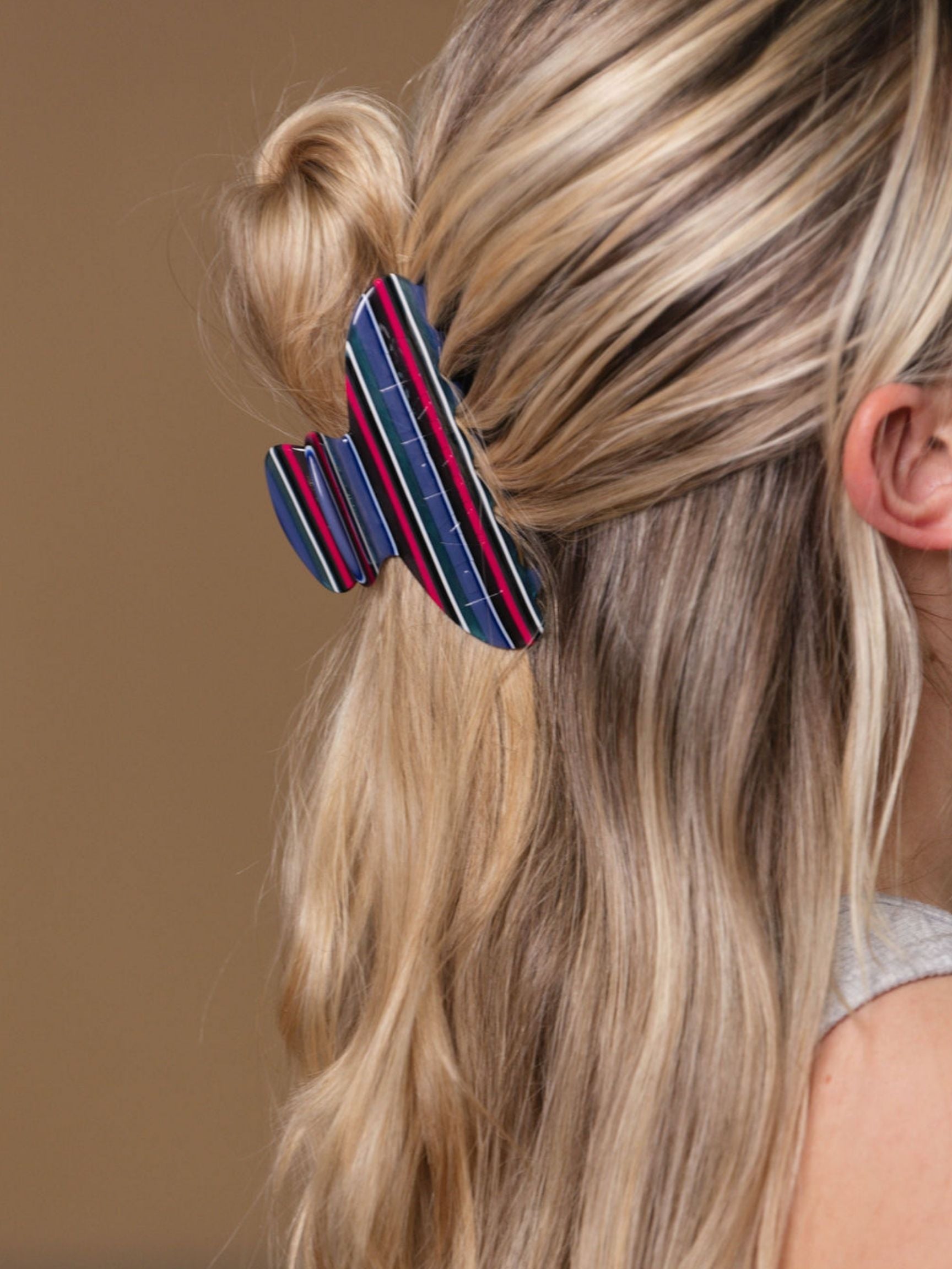 claw clip -back to school stripe