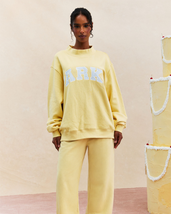 Varsity Mockneck - Banana Cream