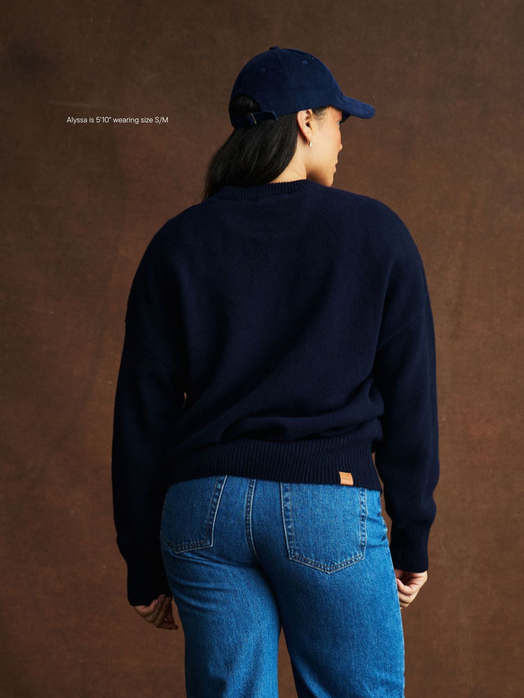 girl wearing Crewneck Sweater -navy