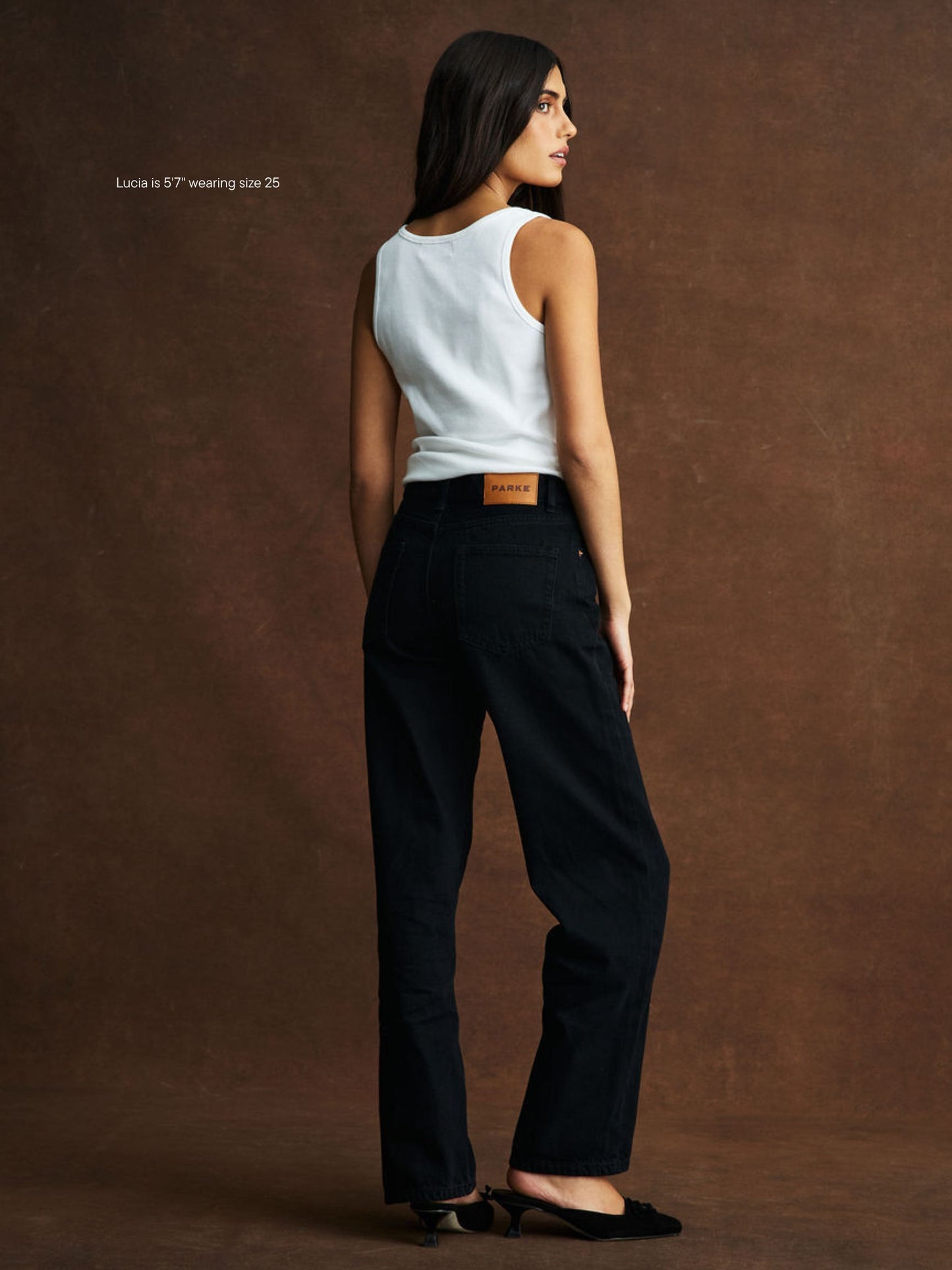 girl wearing classic straight jean -black