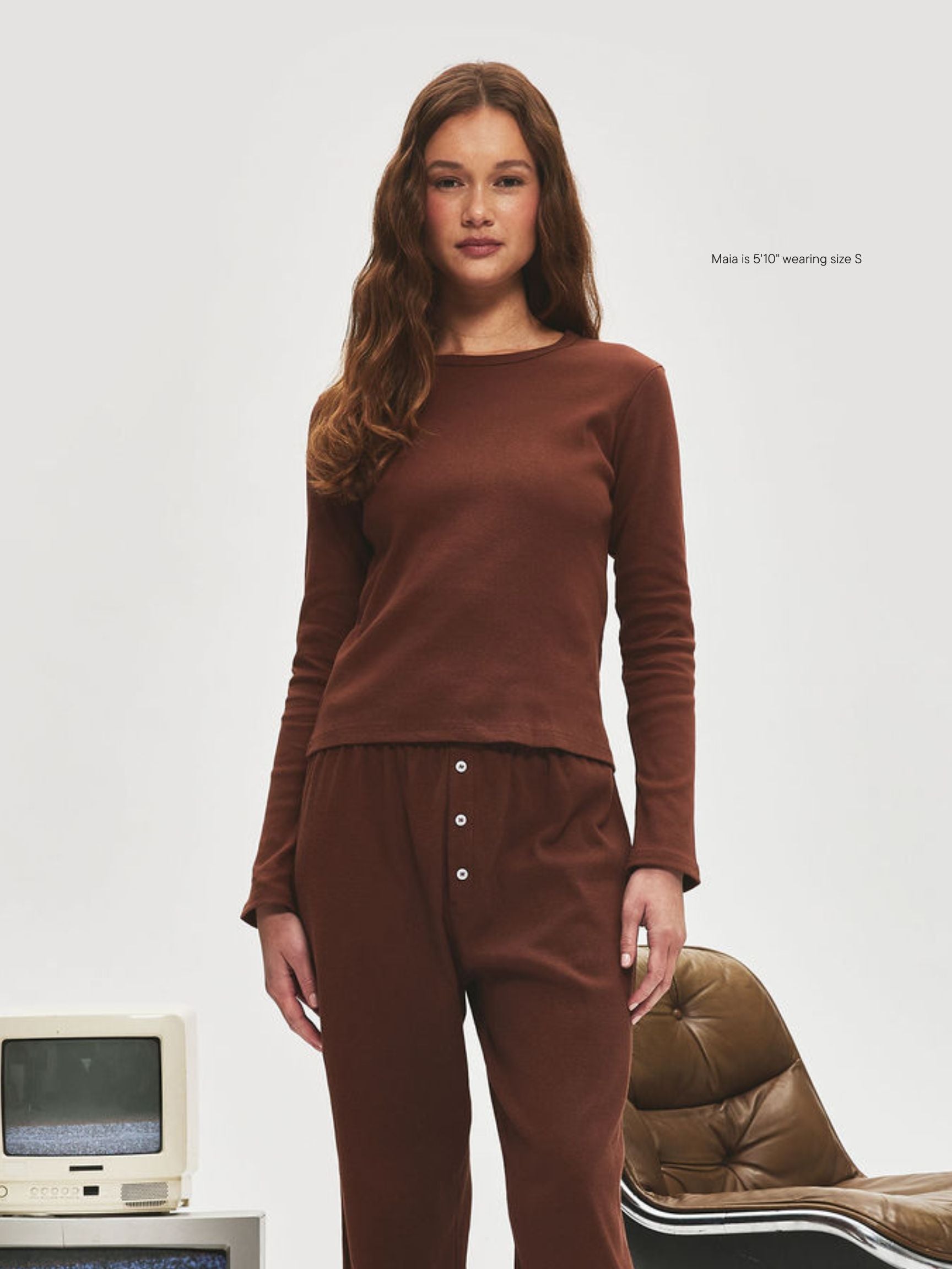 girl wearing Ribbed Long Sleeve T-Shirt -mocha