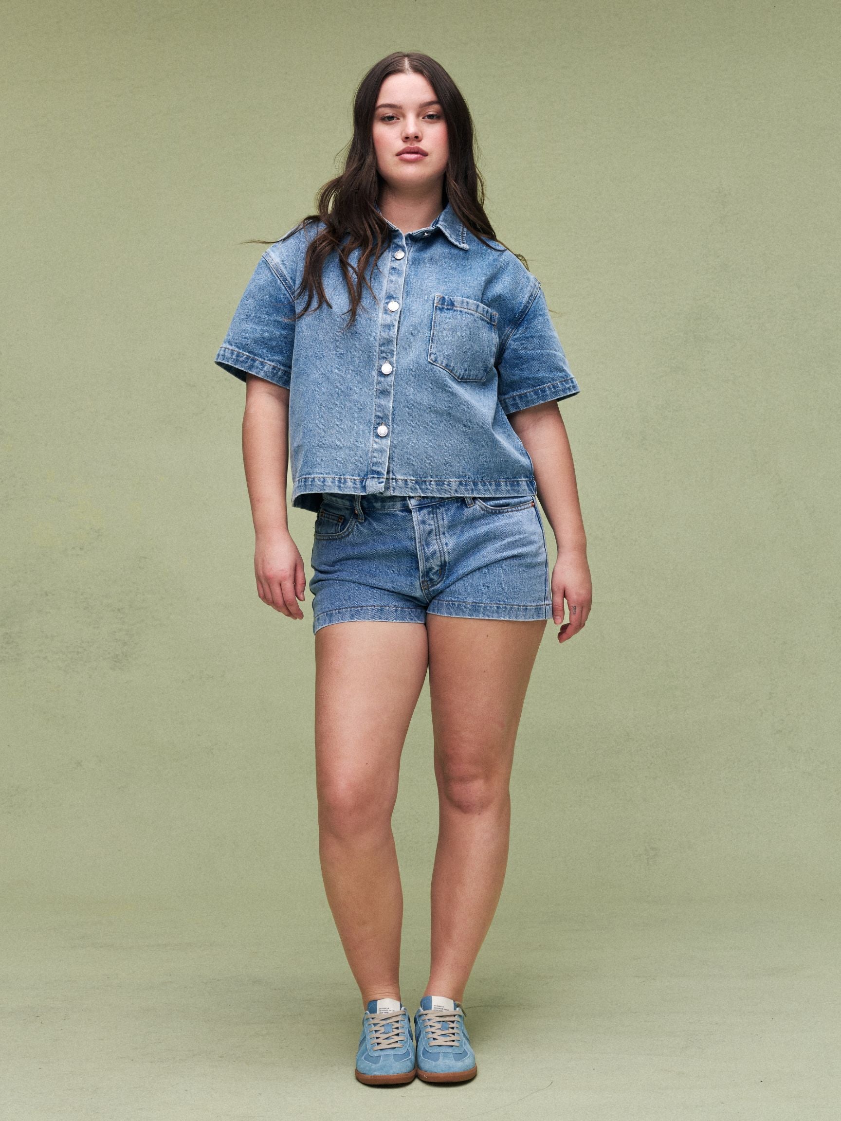 Cropped Short Sleeve Denim Shirt - Vintage Wash