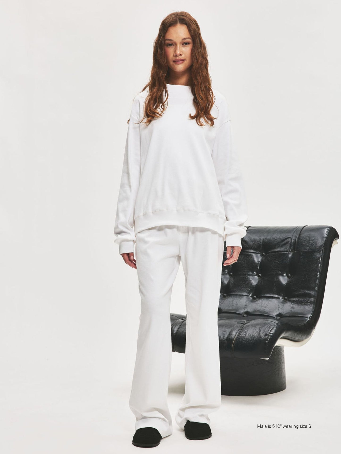 girl wearing Ribbed Cotton Boxer Pant -white