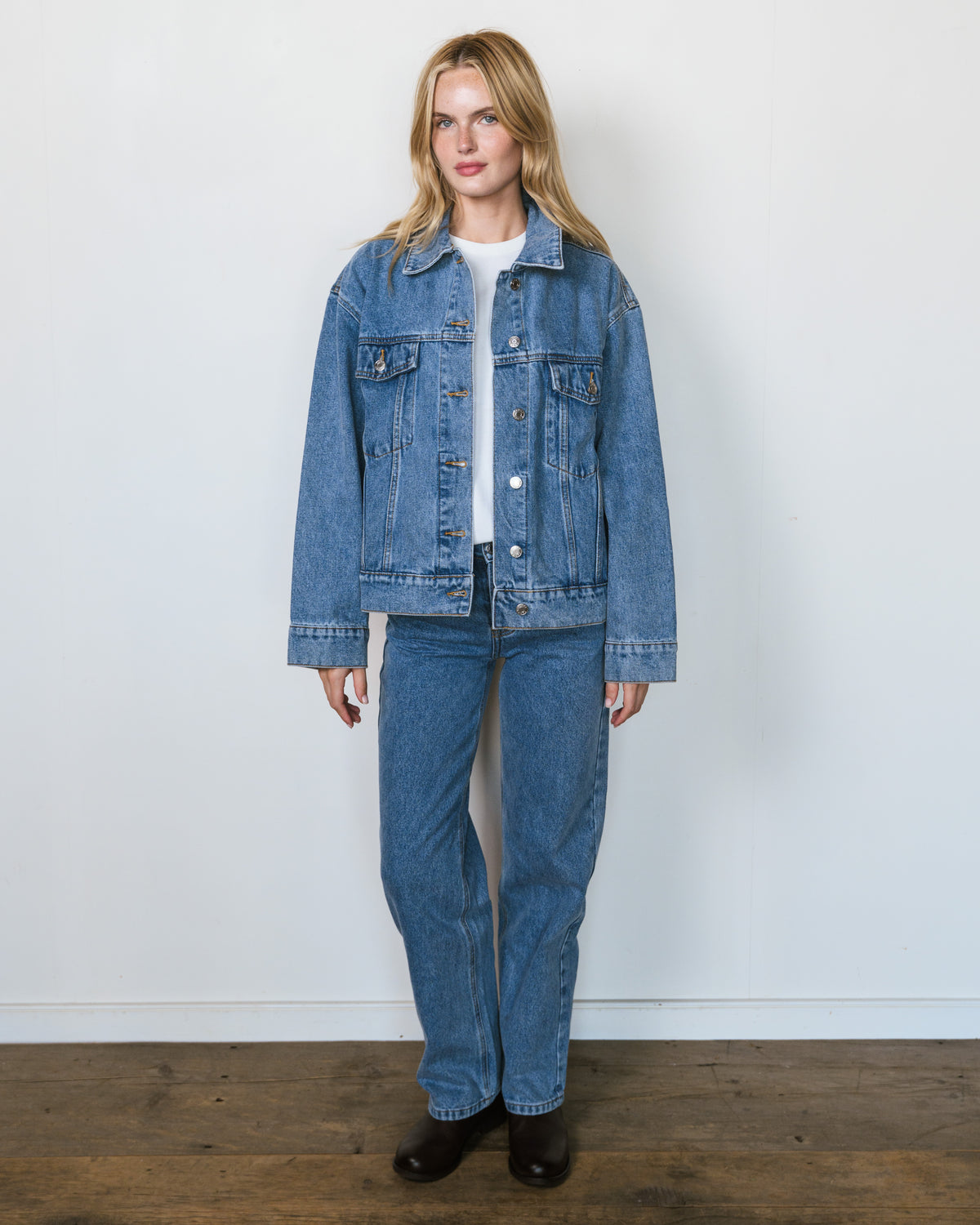 Classic Straight Jeans - Vintage Wash