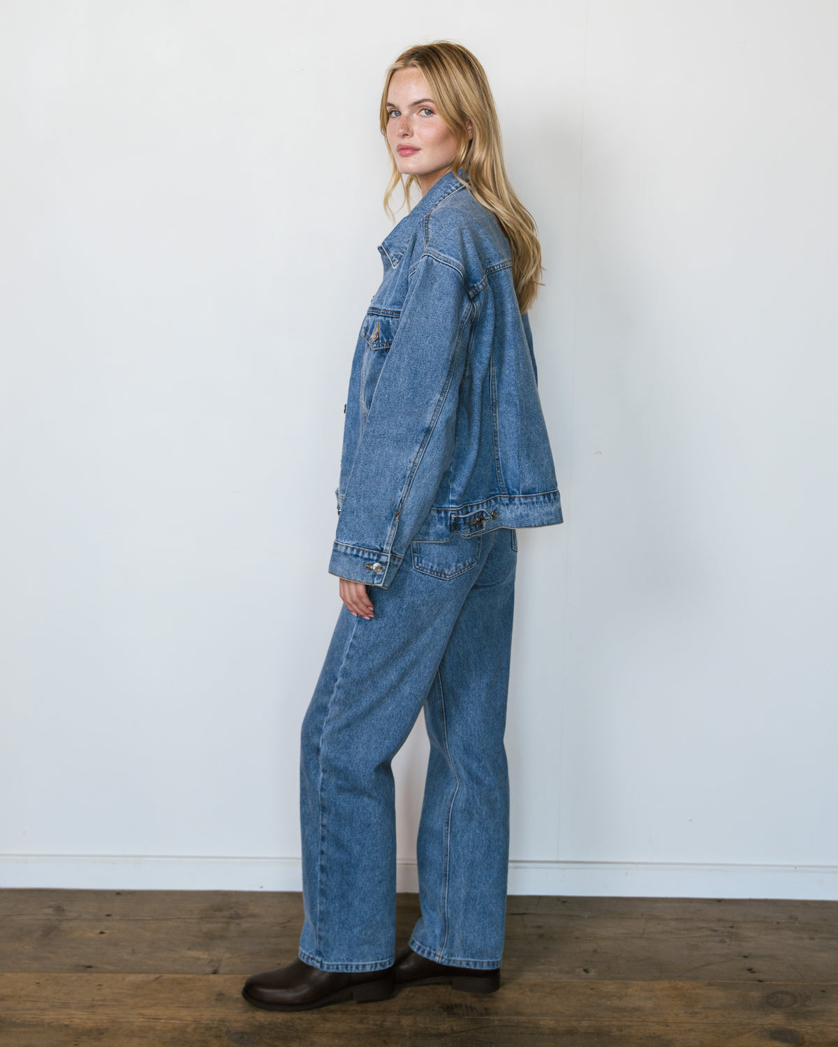 Classic Straight Jeans - Vintage Wash