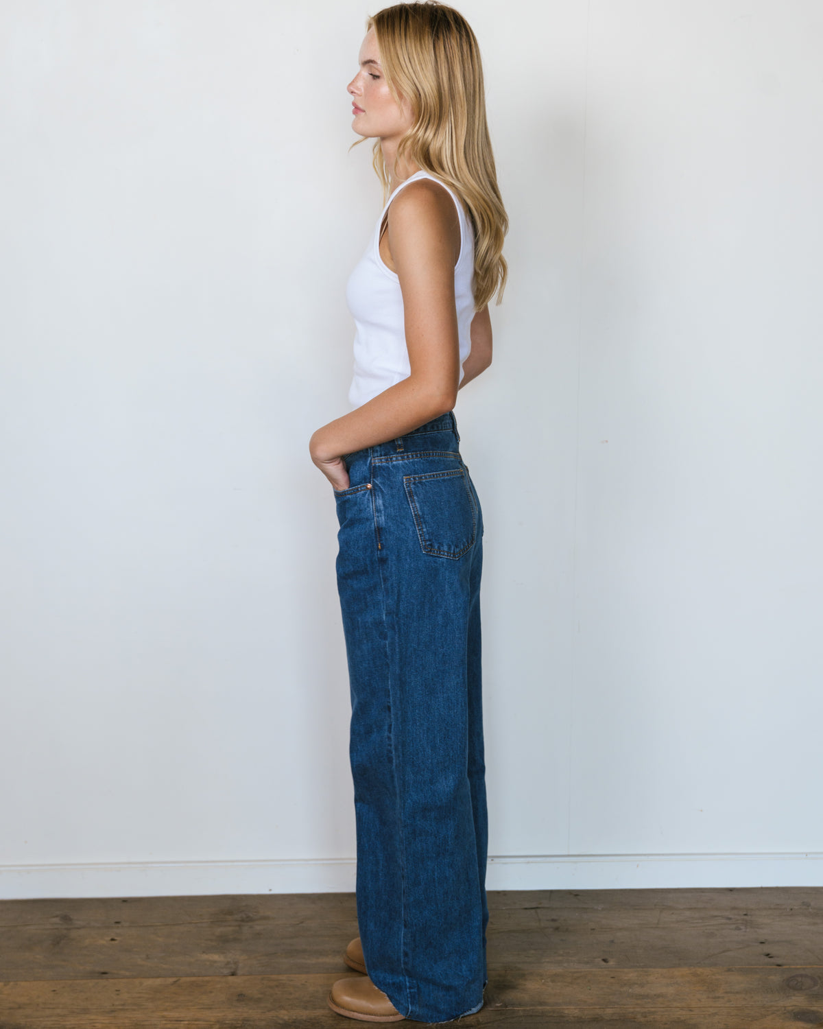 Low Rise Baggy Jeans - Medium Wash