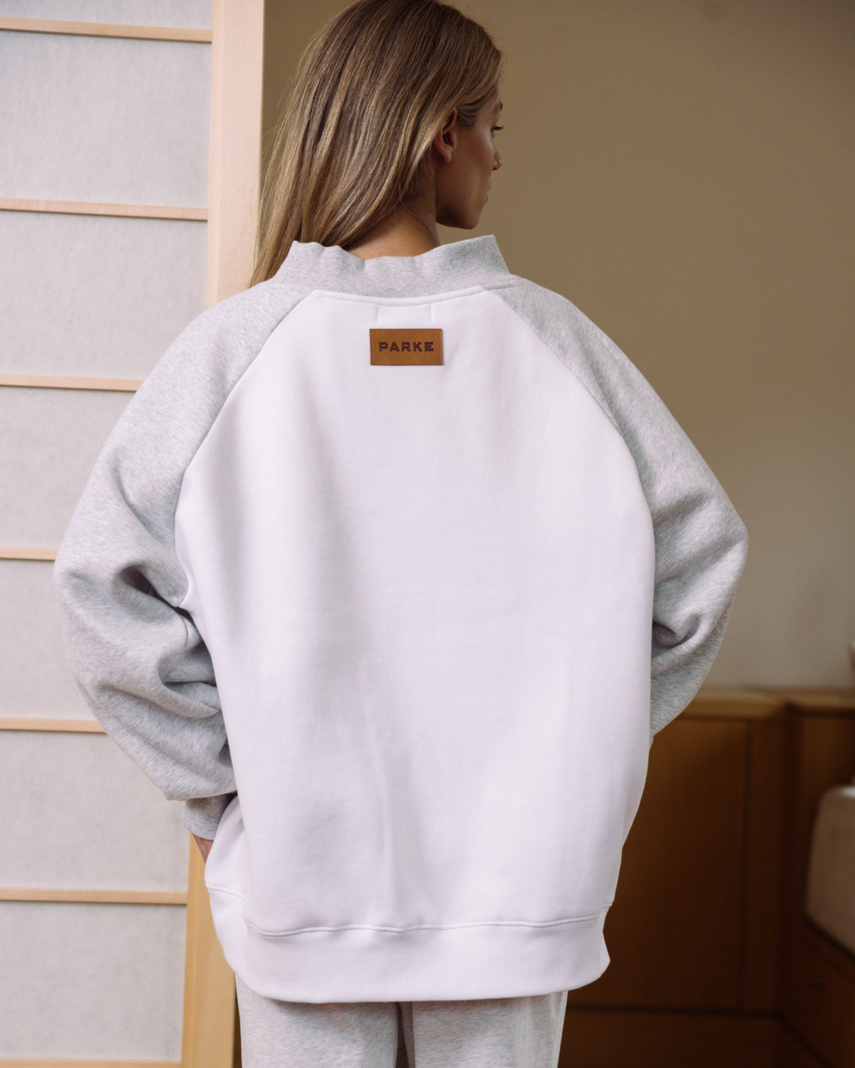 Raglan Mockneck - Classic Grey + White