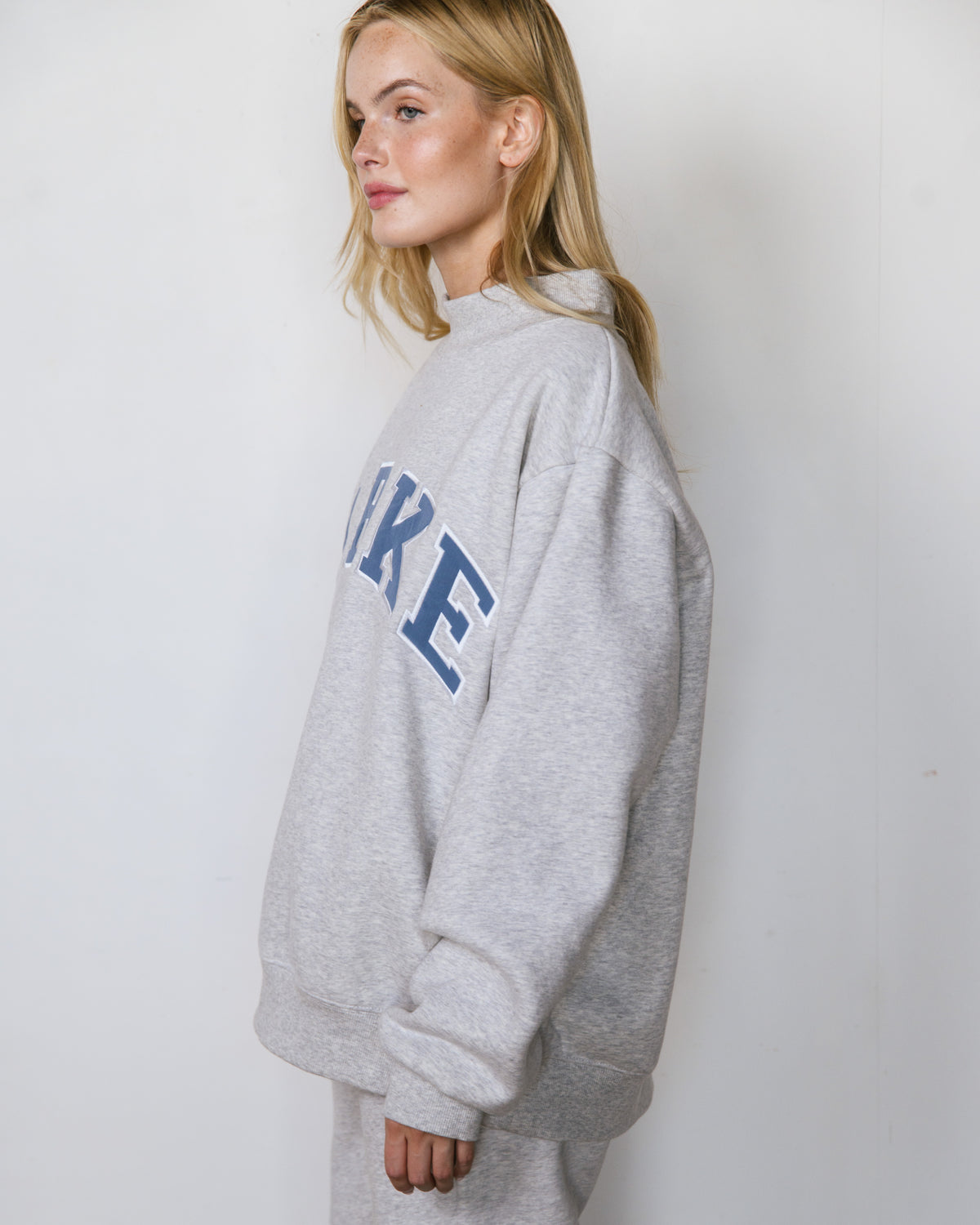 Varsity Mockneck - Classic Grey + Bluestone