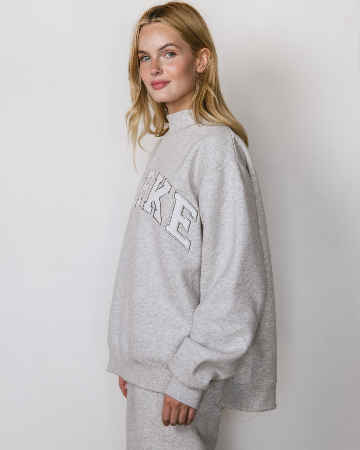 Varsity Mockneck - Classic Grey