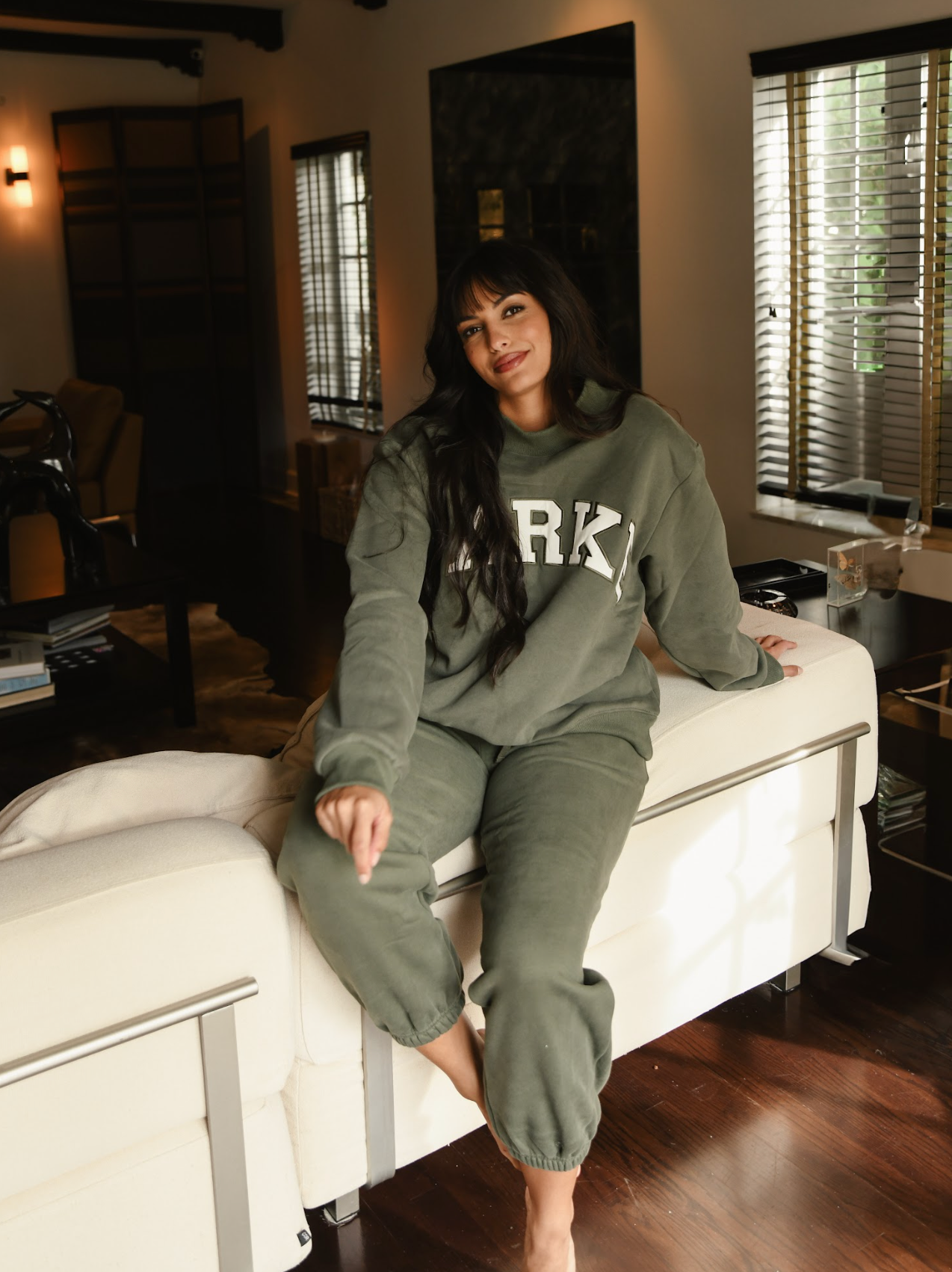 girl wearing hunter green sweatpants- hunter green