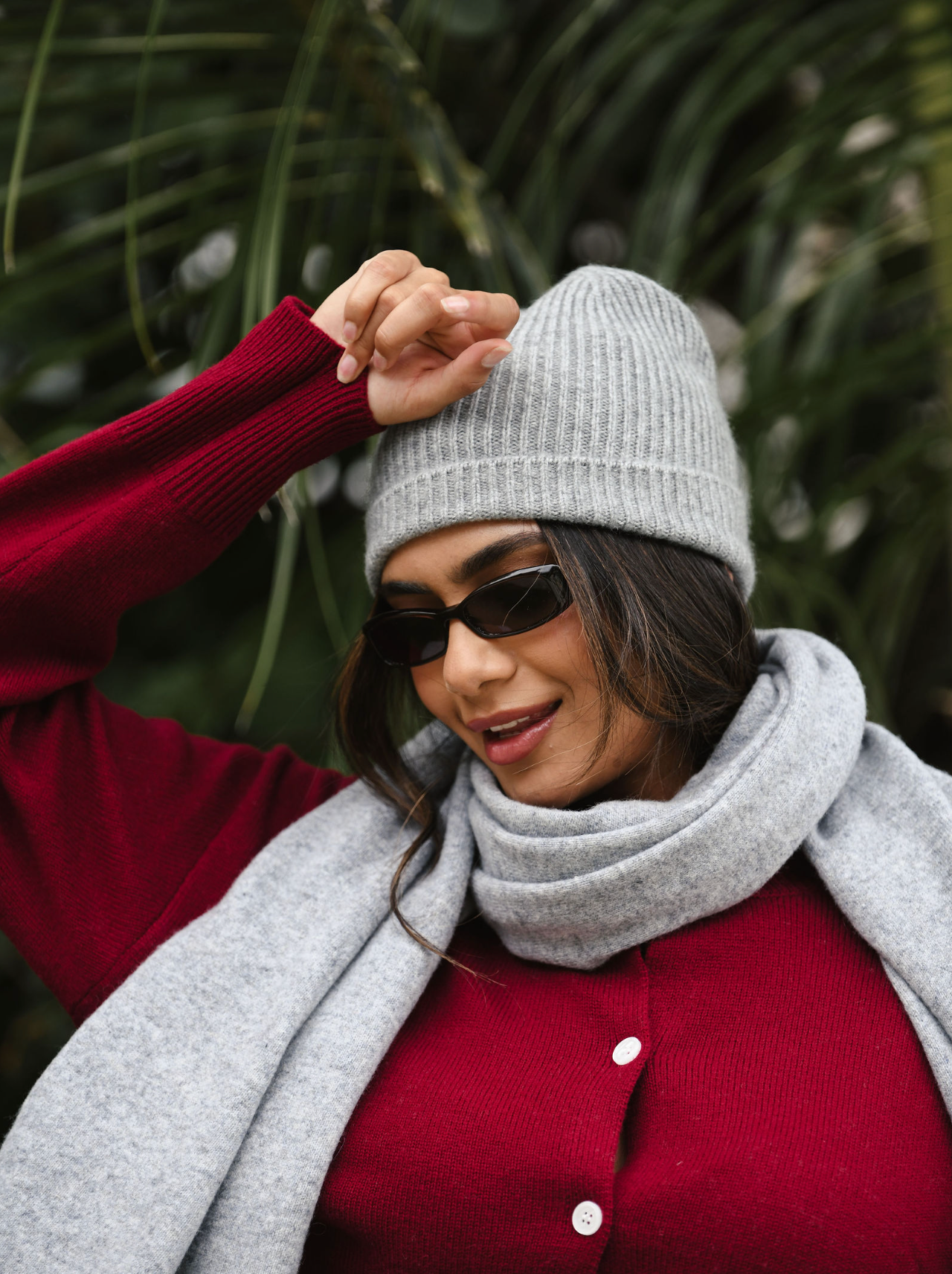 girl wearing grey cashmere hat- grey