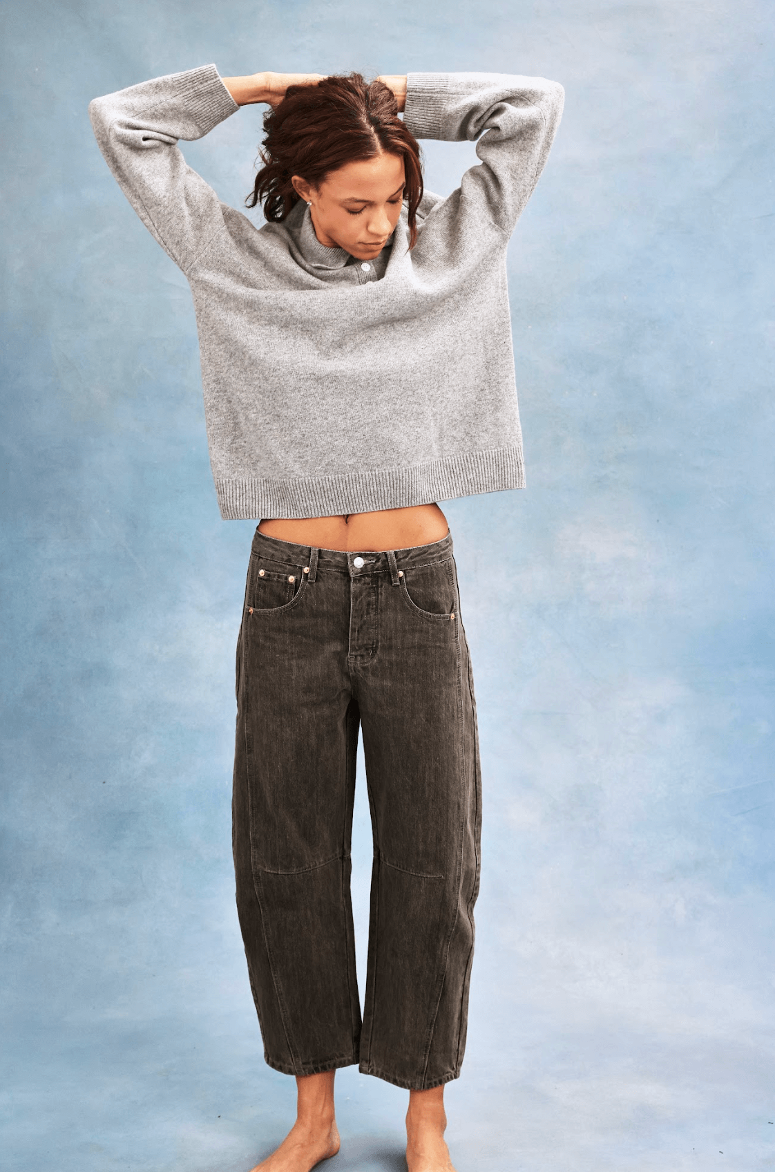 girl wearing grey horseshoe jean - grey